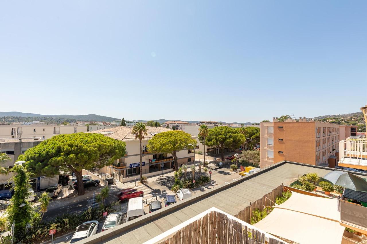 Le Blue Sea - Appt Classe 3 Etoiles A 650M De La Plage Le Lavandou Exteriér fotografie