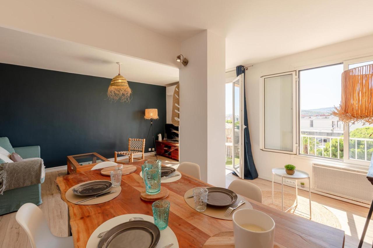 Le Blue Sea - Appt Classe 3 Etoiles A 650M De La Plage Le Lavandou Exteriér fotografie
